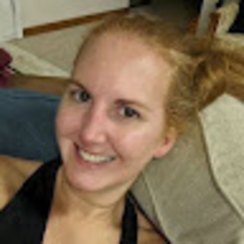 Meet your Posher, Larissa